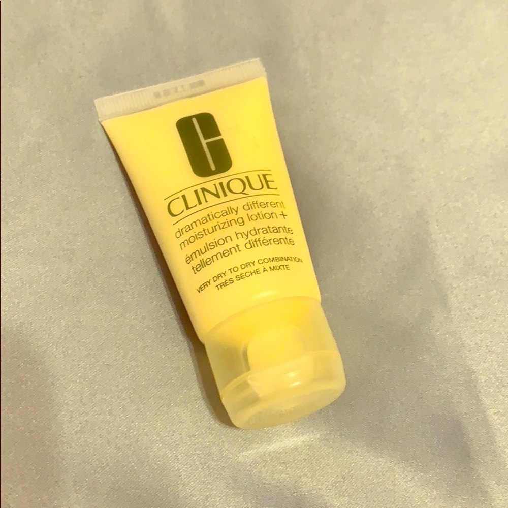 Clinique Dramatically Different Lotion